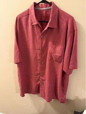 Tommy Bahama Men's Short Sleeve Button-Up Shirt Red
